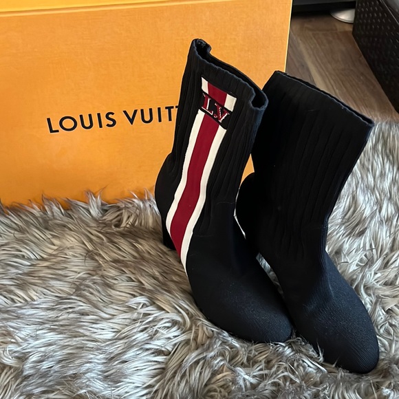 Authentic Brand New Louis Vuitton stretch boots - Picture 2 of 8